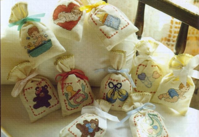 Small cross stitch patterns for bags favors (1)