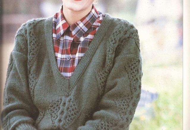 Women green pull knitting pattern (1)